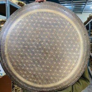Fiore della vita Mantra completo scolpito gong-gong scolpito a mano in Nepal, campana gong tibetana per meditazione, salute e benessere, terapia del suono.