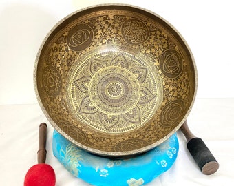 Extra large singing bowl, seven chakra  etched large Tibetan singing bowl-Master Healing singing Bowl sound healing made in Nepal