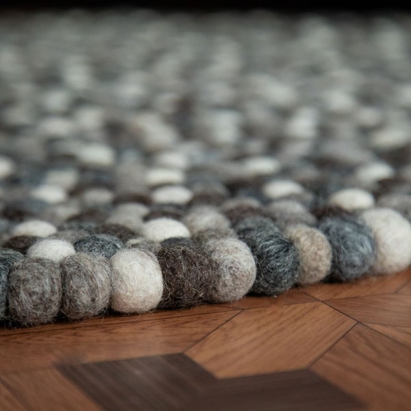 Filzkugel Teppiche 60 cm - 350 cm Natur Erdton 100 % Wolle Teppich Filzkugel Teppiche Natur Erde Ton (Versandkostenfrei) made in Nepal