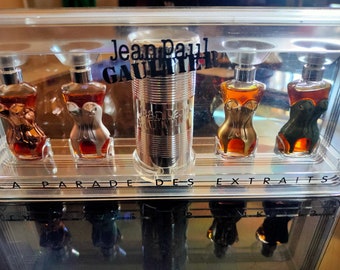 Superbe coffret de miniatures de parfum de collection,La Parade des Extraits de Jean Paul Gaultier,Édition collector Parfums Gaultier RARE