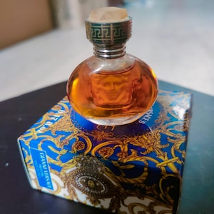 Superb miniature of the Versace Blonde collection perfume, RARE! Capacity 5ml. Vintage miniature, luxury perfume