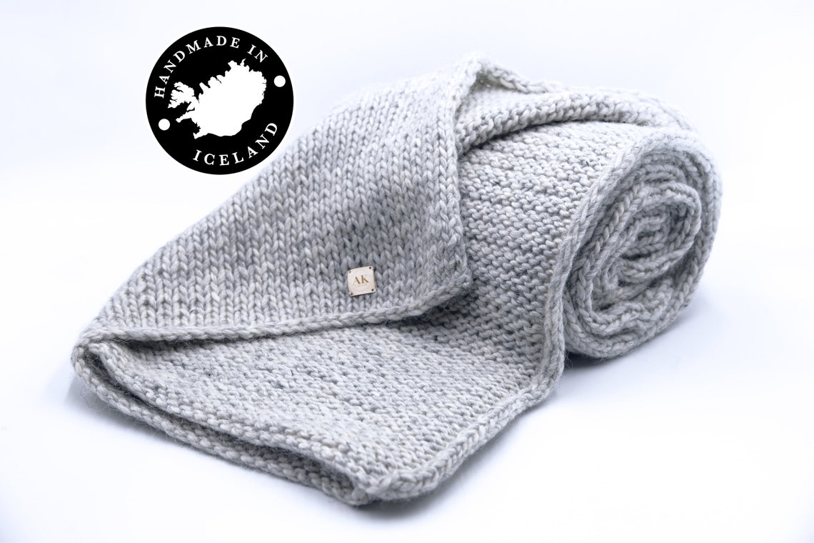 100 Icelandic Pure new wool blanket GOÐAFOSS. Handmade in Etsy