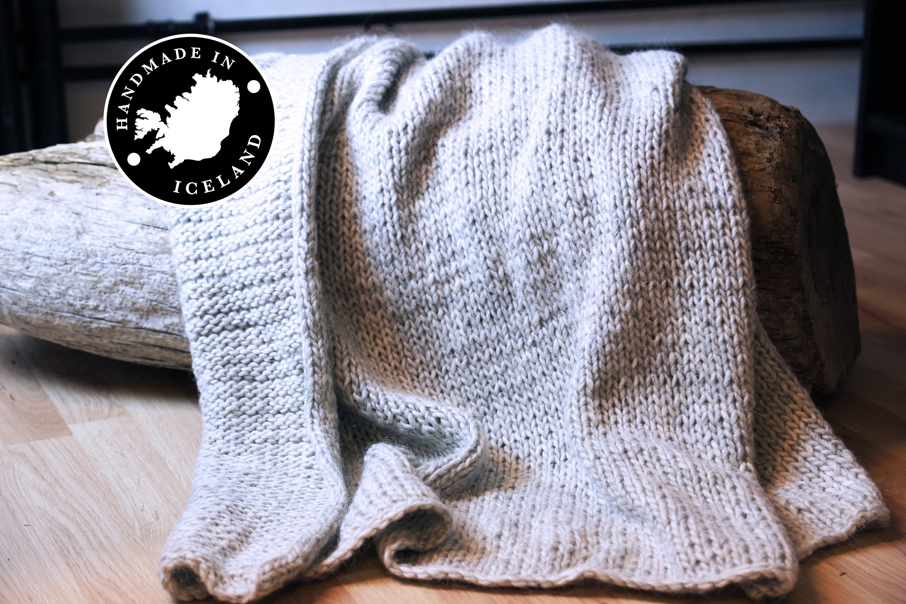 100 Icelandic Pure new wool blanket Godafoss. Handmade in Etsy