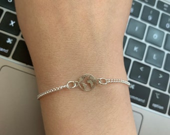 Sterling Silver World Map Bracelet/ Travel Jewellery Gift/ Graduation Gift/ Wanderlust/ Silver bracelet