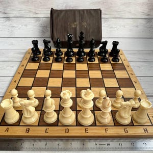 Germany chess set “Staunton” 70s vintage from plastic in good condition