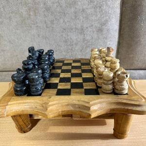 Handmade wooden chess set 90s vintage in good condition . Great gift for mens, chess lovers and collectors!