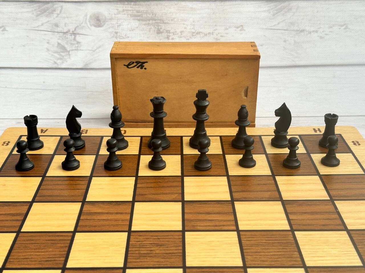 ドイツ製の木製チェス駒（オリジナルボックス付き）です。チェス愛好家