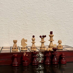 Handmade wood chess set in good condition 90s vintage. Great gifts for chess lovers and collectors!