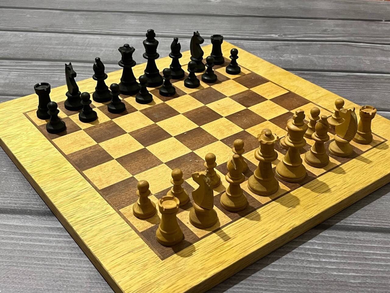 French model chess pieces - Mora Toys · Games