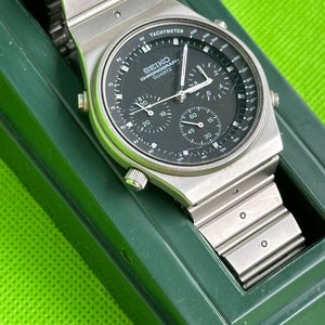 Vintage Watch SEIKO 7A28-701A Quartz Chronograph 80s good condition . Great gift for lovers and collectors!