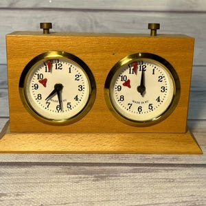 European mechanical chess clock 90s vintage in very good working condition. Great gift for mens, chess lovers and collectors!