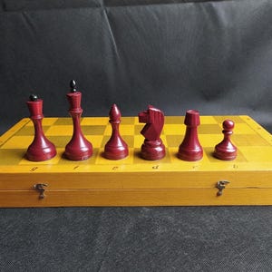 Set di scacchi URSS vintage anni &#39;60, in ottime condizioni. Pezzi di grandi dimensioni. Ottimo regalo per uomini, amanti degli scacchi e collezionisti!