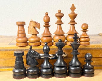 Philippine wood Large chess set 70s vintage in good condition. Great gift for mens, chess lovers and collectors!