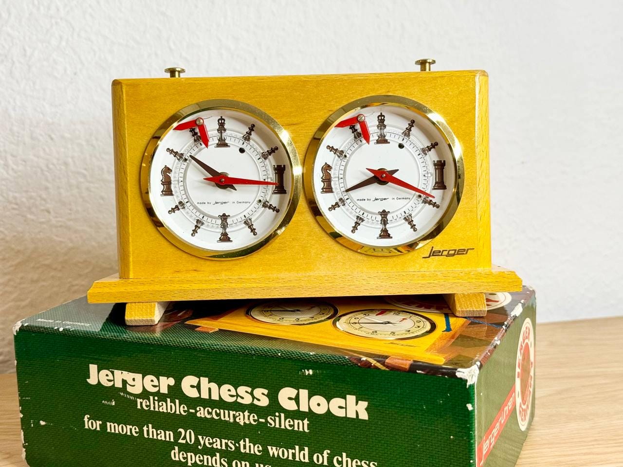 Jerger King Time Chess Clock　(手合い時計) Jerger Schachuhr Chess Clock, excellent condition, with
