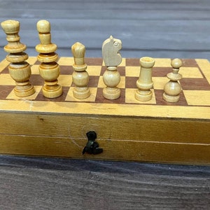 Pocket Germany chess set good condition 70s vintage . Great gift for mens, chess lovers and collectors!