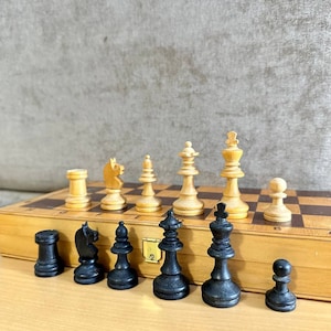 Germany vintage chess set 80s in good condition. Great gift for mens, chess lovers and collectors!
