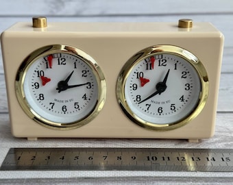 European mechanical chess clock 90s vintage in very good working condition. Great gift for mens, chess lovers and collectors!
