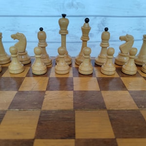 Juego de ajedrez de torneo soviético fabricado en madera en buen estado, años 70. ¡Gran regalo para hombres, amantes del ajedrez y coleccionistas!