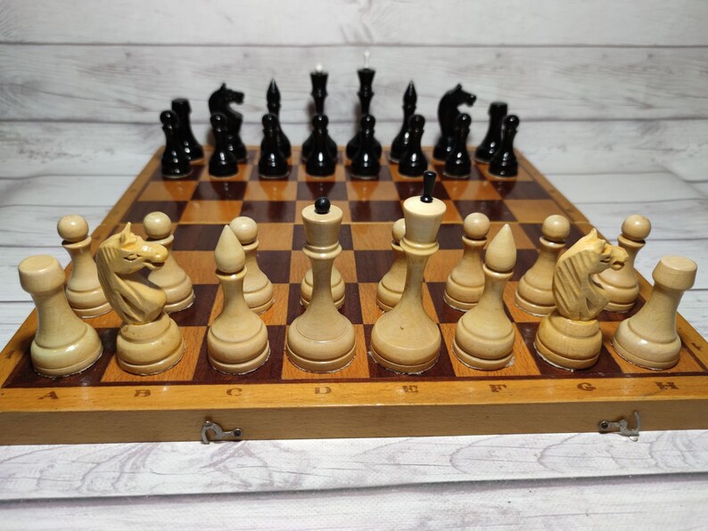 Soviet tournament chess set 70s vintage with weights Soviet tournament chess set 70s vintage with weights