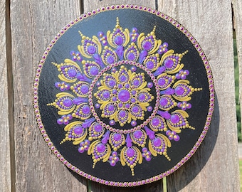 Mandala di punti che cambiano colore su tela rotonda da 7 pollici