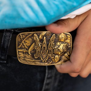 Full-Grain Leather Belt Trident Design, Eco-friendly Belt, Strong and Stylish Belt, Responsible Fashion Choice