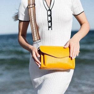 Shoulder Bags Clutch Crossbody, Minimal Design Women&#39;s Bag, Real Leather Crossbody Yellow Bag for Women, Compact Everyday Bag