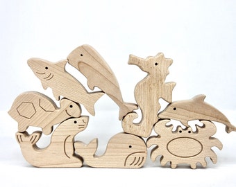 Sea Animals Wooden 8 Piece Toy Set! Marine Ocean Animals Aquatic Animals Unpainted Wooden Montessori Toy for Children 3 years+ Scandi style