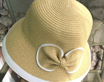Retro Woman’s Woven Straw Sun Bonnet Spring Summer Hat