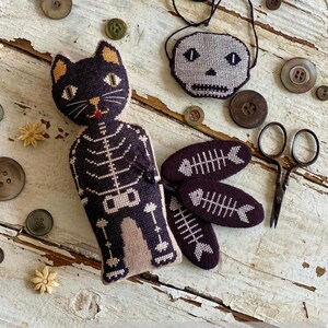 Bones: Animal Crackers Series - kruissteekkaart van Stacy Nash