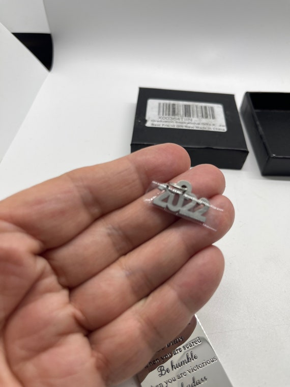 Vanlovemac Be Strong keychain - image 4