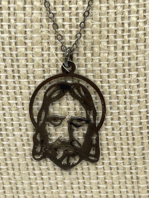 Vintage face of Christ necklace - image 3