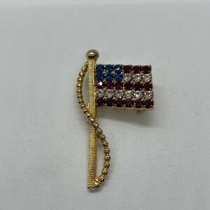 Beautiful vintage American Flag signed Raphael