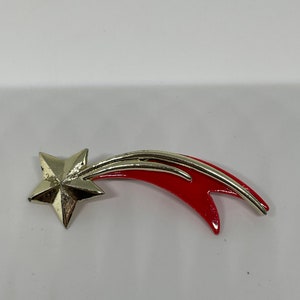 Vintage shooting star pin