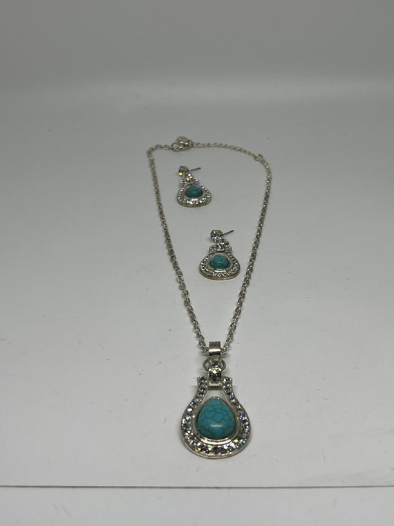 Vintage necklace and matching pierced earrings - image 3