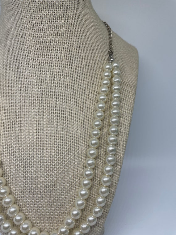 Vintage faux pearl heart necklace - image 1