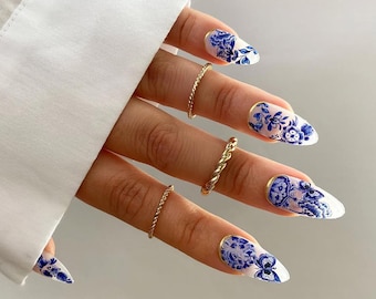 Delft Blue XL • Zestaw naklejek na paznokcie z efektem wody • Kwiatowe ceramiczne wzory i motyle