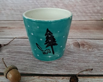 Kindertasse Kakao / Teetasse Kinderbecher mit Fuchs und Tannenbaum und weißen Punkten in Türkis Grün liebevoll gezeichnet