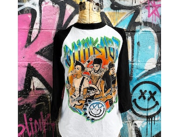 Blink 182 Summer 2009 Concert Baseball T-Shirt . Size Small.