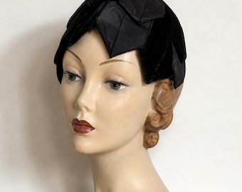 Vintage Black Velvet Satin Leaf Skull Cap Hat.  1940s Avant Garde Fascinator.