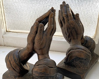 Praying Hands Sculpture Vintage Chalkware by Austin Productions 1971.