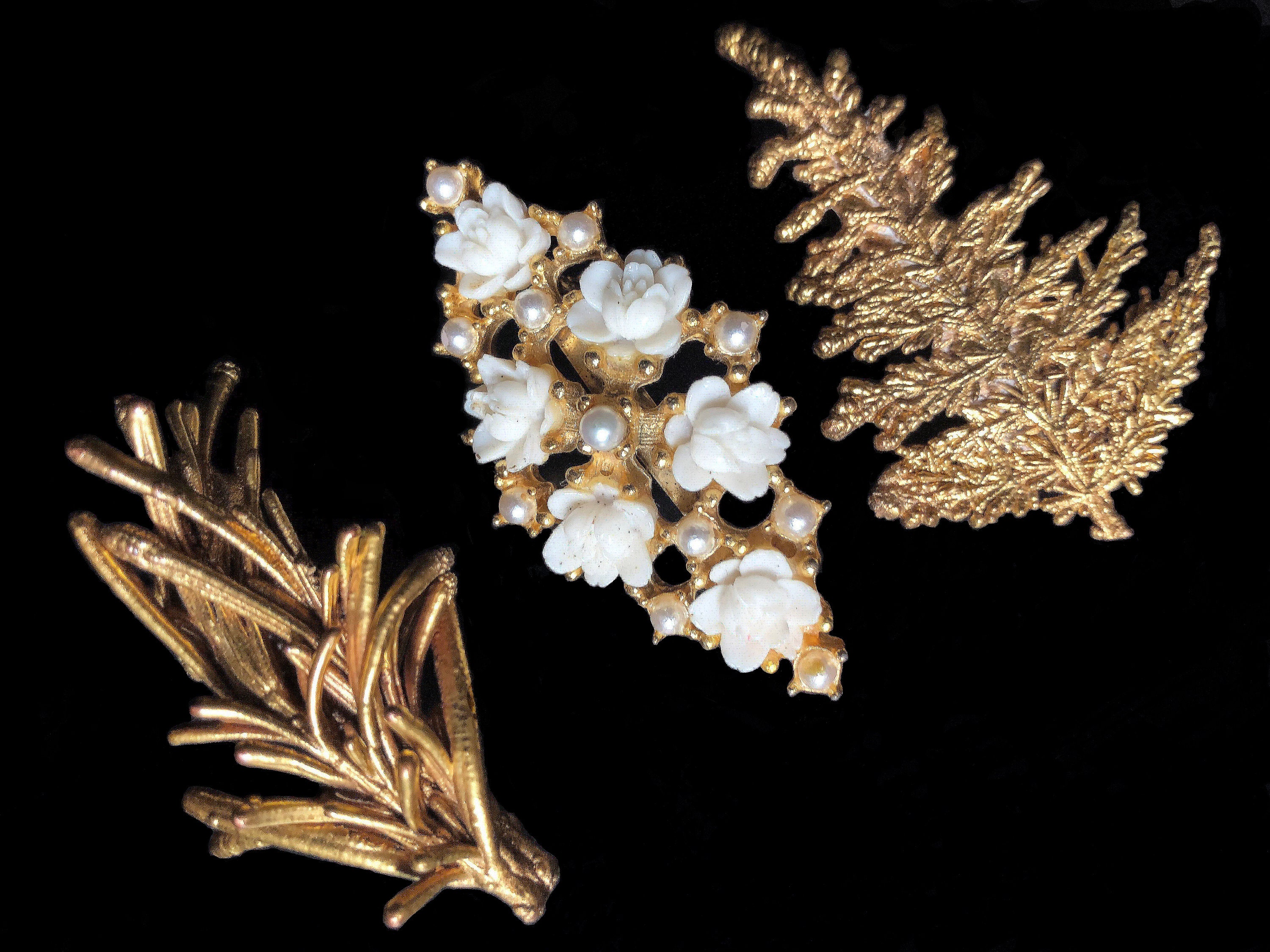 Lot of Three Vintage Gold Toned Brooches With Floral and Etsy Canada