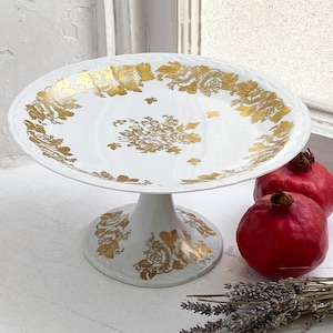 Vintage &#39;Porcelaine de France&#39; Cake/Dessert Pedestal Stand.