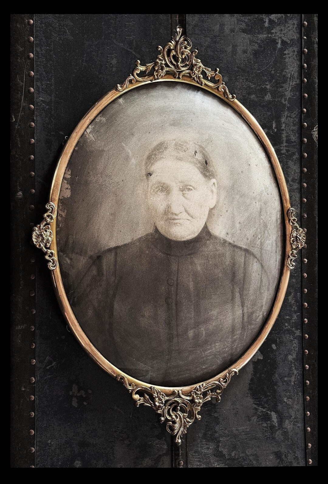 Antique Brass Oval Convex Bubble Glass Frame With Victorian Late 19th ...