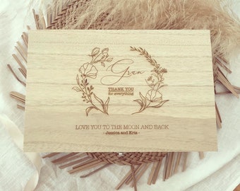 Caja de recuerdos con flores personalizada - Cumpleaños/Boda