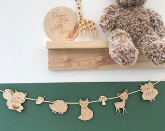 Guirnalda de criaturas del bosque para guardería