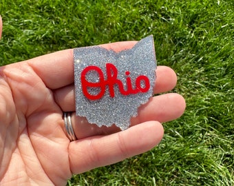 thumbnail interactive-video image 1 of FanFave Ohio State Buckeyes Big Jumbo Foam Chain Necklace – Red, 34 Inch 1 of 3