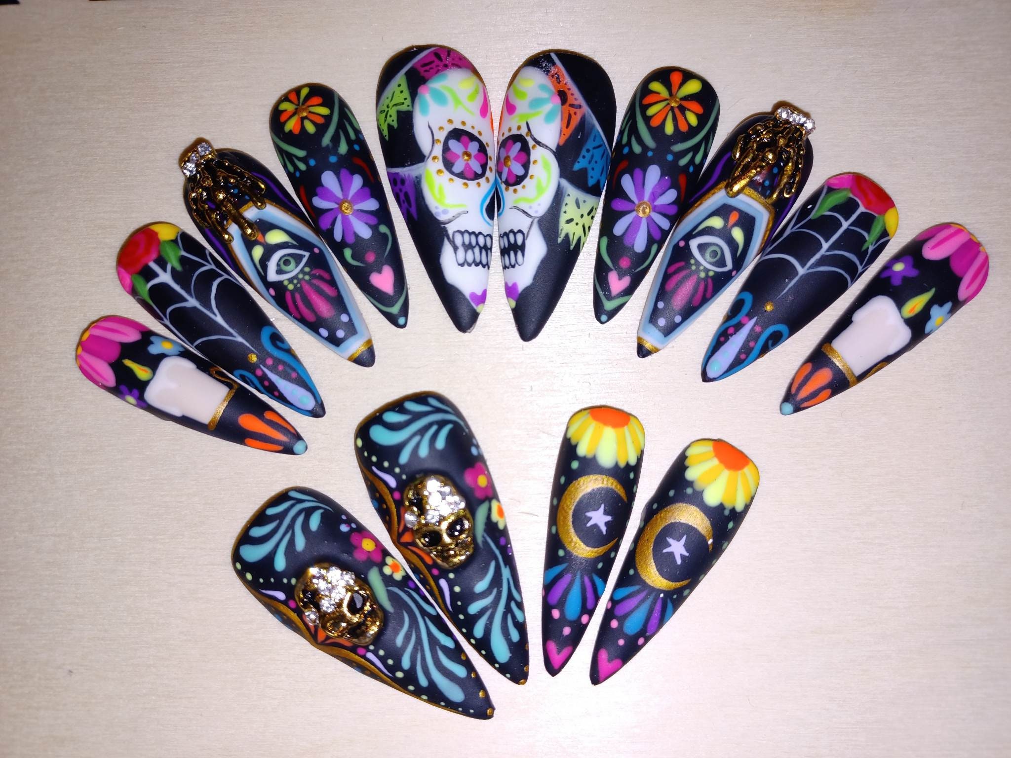 Day of the Dead | Black Light Reactive! | Press On Nail Set
