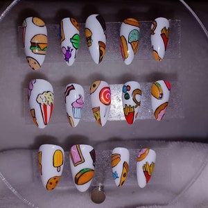 Attaque de collations | Ensemble complet d&#39;ongles à presser