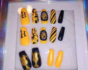 Harry Potter nails …. Hufflepuff style 💪🏼 - At Your Fingertips