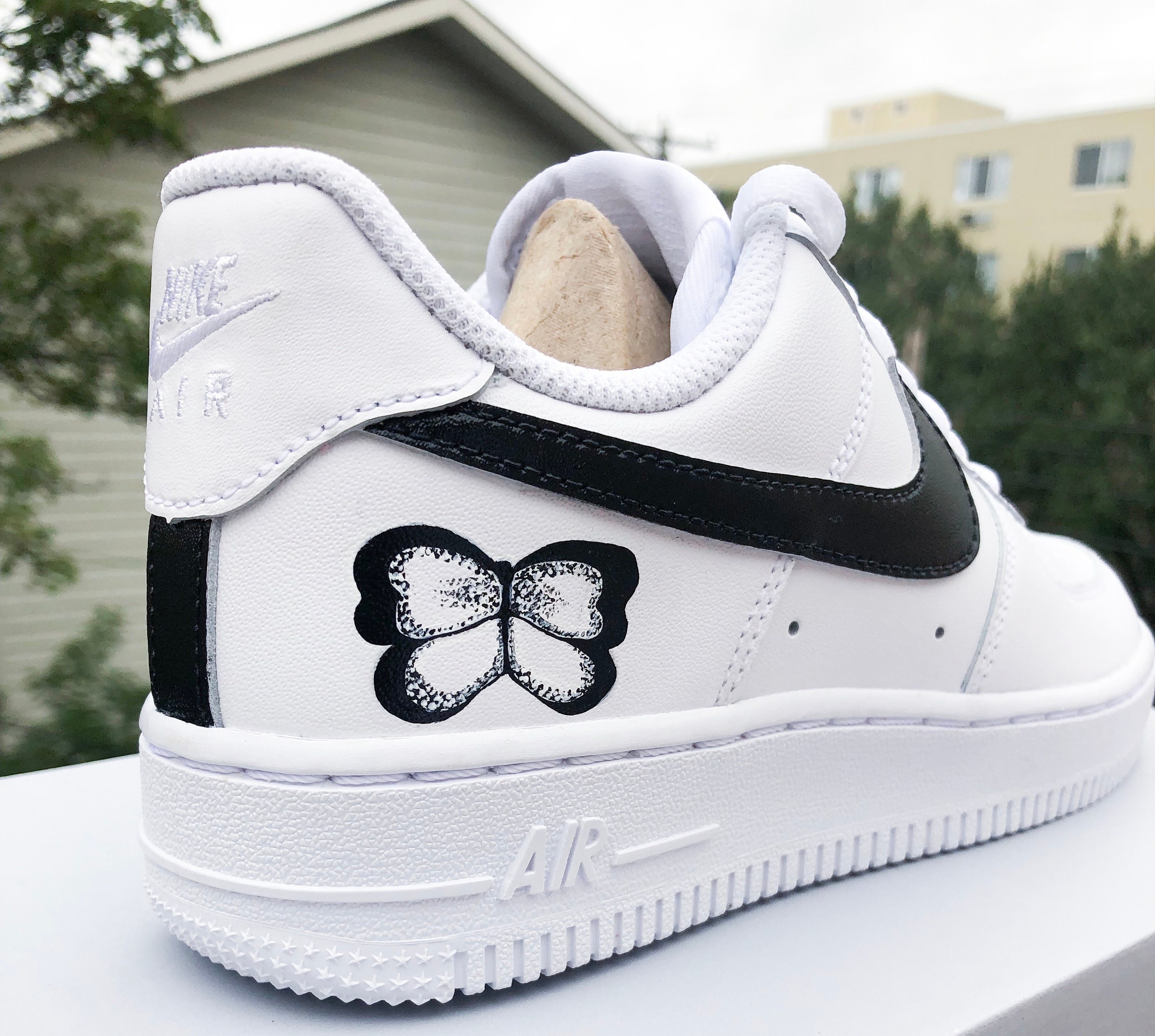 nike airforce 1 butterfly